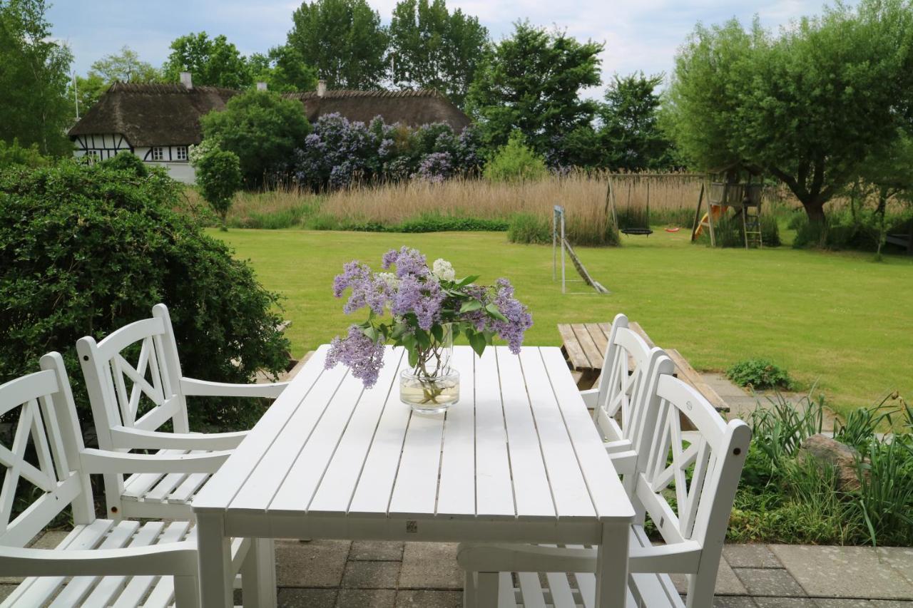 Birkelygaard Bed & Breakfast Hårby Buitenkant foto